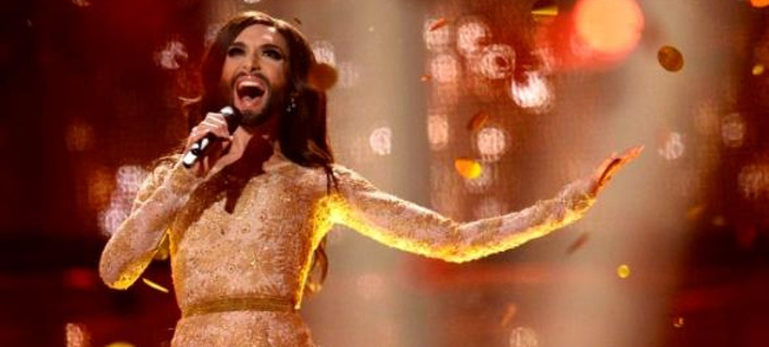 H Κοντσίτα έγινε ξανθιά και ξύρισε το μούσι [εικόνες]