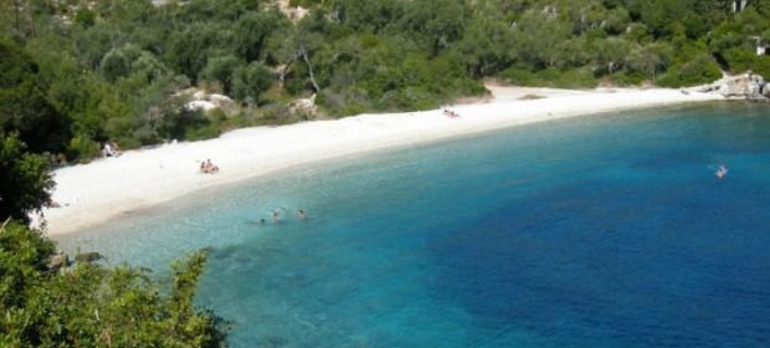 La Repubblica για Κέρκυρα, Παξούς κι Αντίπαξους: Εκσταση, ομορφιά, καταγάλανα νερά και καλό φαγητό [εικόνες]