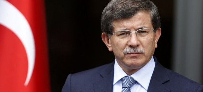 Απειλεί με κυρώσεις τη Ρωσία ο Νταβούτογλου!