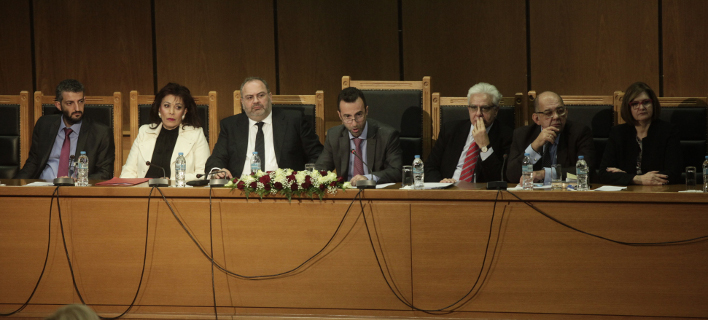 Στιγμιότυπο από τη συνέλευση της Ενωσης Δικαστών και Εισαγγελέων (Φωτογραφία: EUROKINISSI/ ΧΡΗΣΤΟΣ ΜΠΟΝΗΣ)