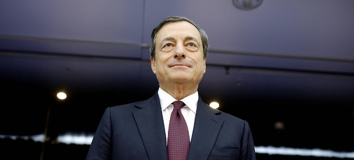 Ντράγκι: Η ΕΚΤ αγοράζει κρατικό χρέος 