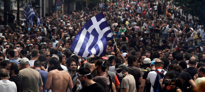Deutsche Welle: Η Ελλάδα κινδυνεύει και τα πολιτικά κόμματα παίζουν σε μια φάρσα 