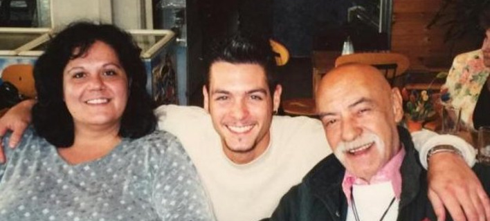 Ο άγνωστος γιος του Ανδρέα Μπάρκουλη: Τον είχε δει μόνο μια φορά, τον αποχαιρέτησε μέσω fb [εικόνα]