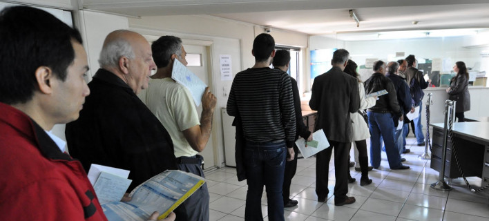 Ερχεται μπαράζ κατασχέσεων για οφειλές στις εφορίες