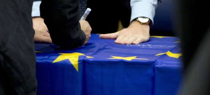 ΕΕ: Οι σχέσεις Ελλάδας και Ρωσίας είναι αυστηρά διμερές θέμα