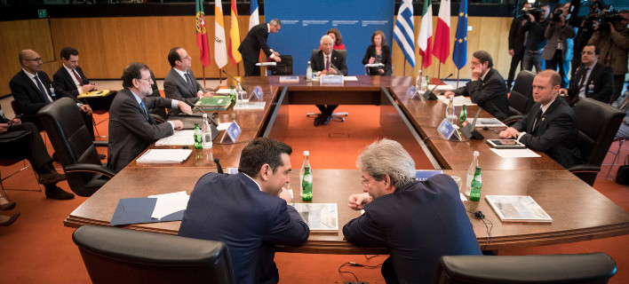 Μαξίμου: Ο Ολάντ επανέλαβε τη θέση ότι δεν μπορεί να γίνει προληπτική νομοθέτηση μέτρων από την Ελλάδα