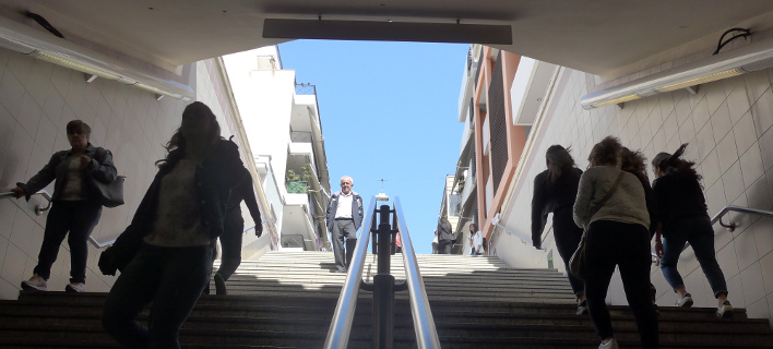 Î¦Î¿ÏÎ¿Ï…Ï‚ Î£ÎºÎ±Î½Î´Î¹Î½Î±Î²Î¯Î±Ï‚ Ï€Î»Î·ÏÏŽÎ½Î¿Ï…Î½ Î¿Î¹ Î•Î»Î»Î·Î½ÎµÏ‚/Î¦Ï‰Ï„Î¿Î³ÏÎ±Ï†Î¯Î±: Eurokinissi