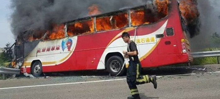Τραγωδία στην Ταϊβάν -Τουλάχιστον 26 νεκροί από φωτιά σε τουριστικό λεωφορείο [εικόνες]