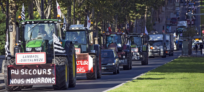 Τα τρακτέρ βγήκαν και στους δρόμους της Γαλλίας -Απειλούν να αποκλείσουν το Παρίσι