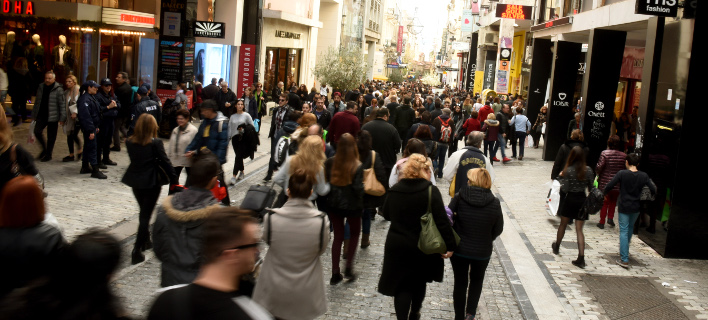 Το 2018 μπαίνει με έως και 38% αυξήσεις στις εισφορές των επαγγελματιών