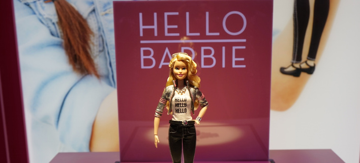 Κωδικό όνομα: Hello Barbie - Θα παρακολουθεί τα παιδιά μέσω... Wi Fi [εικόνες]