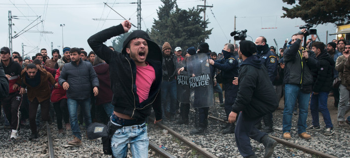 Λεηλασίες για τρόφιμα στην Ειδομένη -Κατέστρεψαν αποθήκη του ΟΗΕ