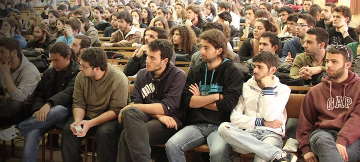 Ο λόγος που κάθε χρόνο, τέτοια εποχή, οι μισοί φοιτητές παρατούν τις σχολές τους