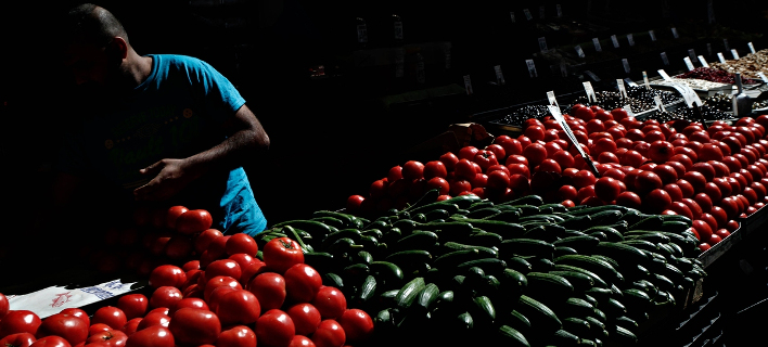 Κόβουν και τρόφιμα πλέον οι Ελληνες -Κάτω 10% οι πωλήσεις στα σούπερ μάρκετ τον Ιανουάριο