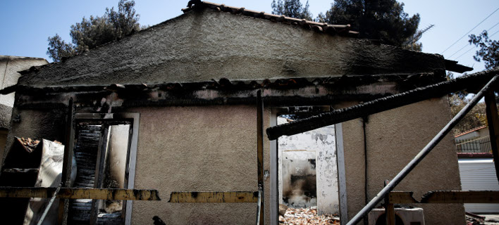81 νεκροί έχουν ταυτοποιηθεί από τη φονική πυρκαγιά (Φωτογραφία: EUROKINISSI/ ΣΤΕΛΙΟΣ ΜΙΣΙΝΑΣ)