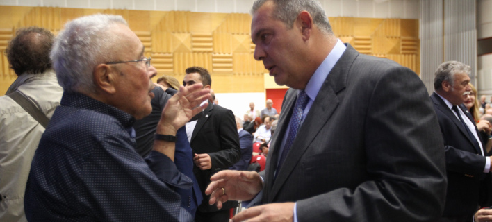 Παραιτήθηκε ο Ζουράρις -Τι του ζήτησε τηλεφωνικά ο Καμμένος