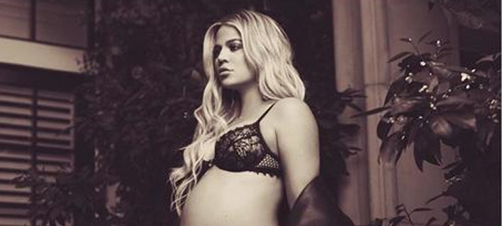 Η Κλόε Καρντάσιαν ποζάρει με εσώρουχα λίγο πριν γεννήσει. Φωτογραφία: Instagram 