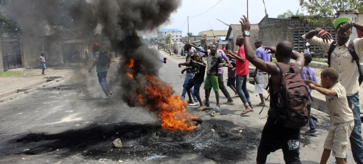 Φονική πορεία: Τουλάχιστον 100 οι νεκροί από τις ταραχές στο Κονγκό 
