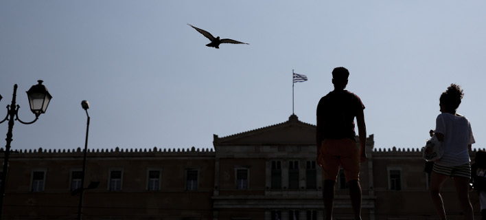 Φορολογικά βάρη χωρίς προηγούμενο Ποια έρχονται το 2017 -Φόροι 65,7 δισ. ευρώ στις πλάτες των φορολογουμένων