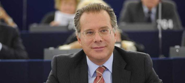 Κουμουτσάκος: Ο δήθεν διώκτης της διαπλοκής, Αλ. Τσίπρας, αποδεικνύεται κρυφός συνομιλητής της