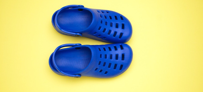 Γιατροί προειδοποιούν για τη χρήση γνωστού παπουτσιού -Κάνουν κακό [εικόνες]