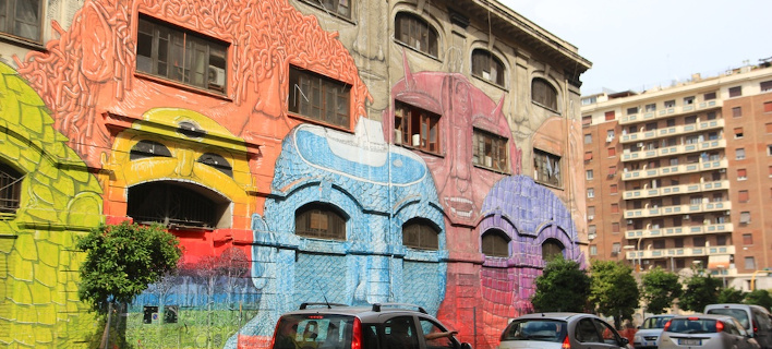 Eνα κτίριο στη Ρώμη... ζωντάνεψε με 27 ανθρώπινα πρόσωπα [εικόνες]