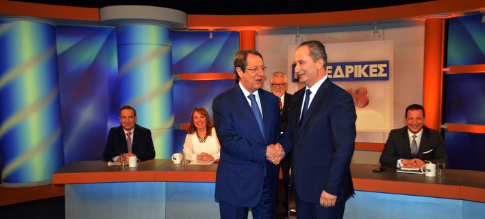 Στις κάλπες οι Κύπριοι για τον δεύτερο γύρο των προεδρικών εκλογών