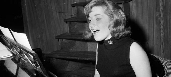 Πέθανε η τραγουδίστρια του θρυλικού «It's my party» -Η Λέσλι Γκορ [εικόνες & βίντεο]