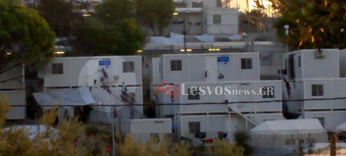 Λέσβος: Περισσότεροι από 350 αστυνομικοί σε επιχείρηση στη Μόρια -Για τη σύλληψη μεταναστών για απέλαση