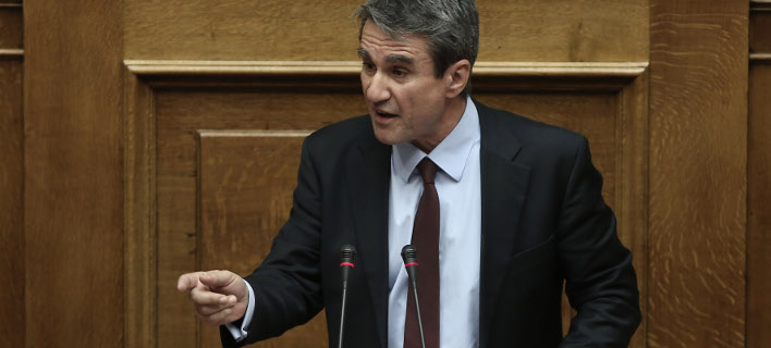 Λοβέρδος στη Βουλή: Τι έγινε με το σκάνδαλο του Βατοπεδίου -Δείξτε μου έναν ο οποίος να καταδικάστηκε από τη Δικαιοσύνη 