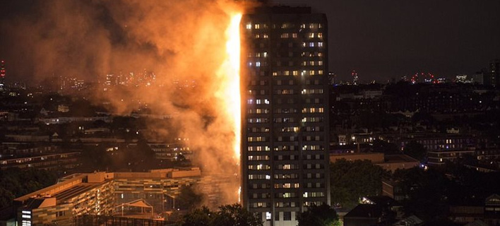 Τρομακτική φωτιά στο Λονδίνο -Καίγεται κτίριο 27 ορόφων,  φόβοι για εγκλωβισμένους