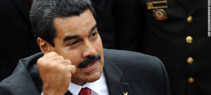 Wall Street Journal: Στόλοι αεροπλάνων παραδίδουν δις χαρτονομίσματα στη Βενεζουέλα