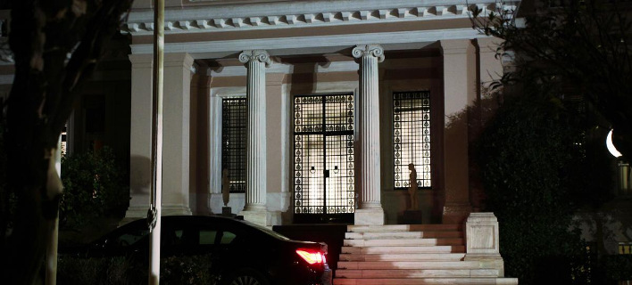 Μαξίμου: Θέλουμε ενιαία συμφωνία όχι σε δύο ή τρεις φάσεις