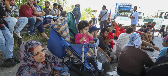 Î‘Ï…Î¾Î·Î¼Î­Î½Î¿Ï‚ Î¿ Î±ÏÎ¹Î¸Î¼ÏŒÏ‚ Ï„Ï‰Î½ Ï€ÏÎ¿ÏƒÏ†ÏÎ³Ï‰Î½ Ï€Î¿Ï… Î­ÏÏ‡Î¿Î½Ï„Î±Î¹ Î¼Î­ÏƒÏ‰ Ï„Î¿Ï… Î•Î²ÏÎ¿Ï…/Î¦Ï‰Ï„Î¿Î³ÏÎ±Ï†Î¯Î±:Î•urokinissi