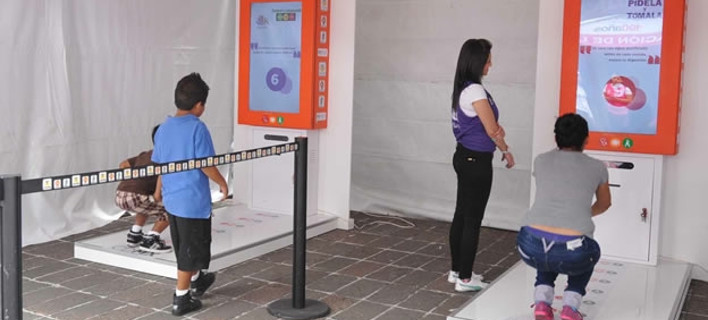 Στο Μεξικό προσφέρουν δωρεάν εισιτήρια μετρό σε όποιον κάνει 10 κάμψεις [βίντεο]