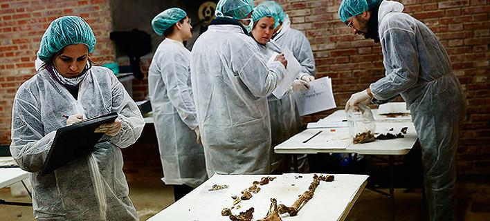 Βρέθηκαν τα οστά του συγγραφέα του Δον Κιχώτη 400 χρόνια μετά τον θάνατό του [εικόνες & βίντεο]