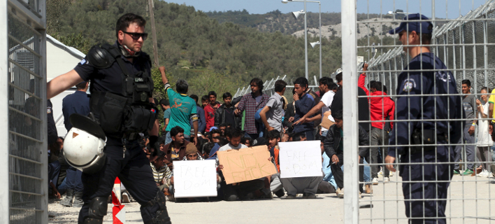 Σε εξέλιξη μεγάλη επιχείρηση της ΕΛ.ΑΣ. στη Μόρια της Μυτιλήνης -Συλλήψεις και έλεγχος μεταναστών