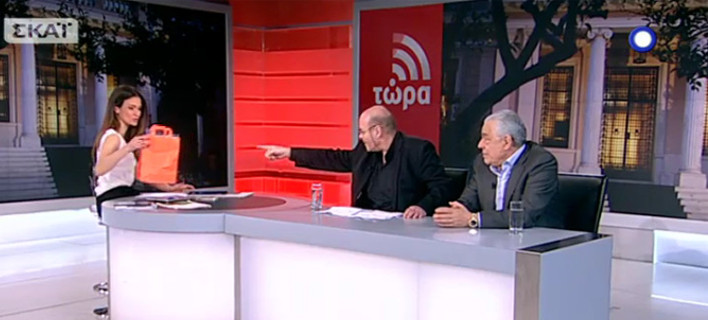 Η έκπληξη του Μιχελογιαννάκη στην Μπουσδούκου -Το δώρο στην τσάντα που της έδωσε on air [εικόνες]