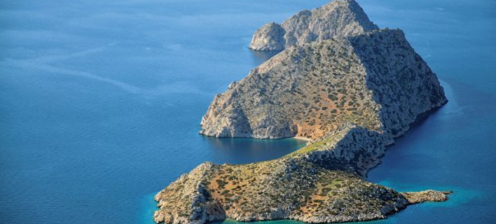 Στο σφυρί τα ελληνικά νησιά: Μπαράζ πωλήσεων τους επόμενους μήνες