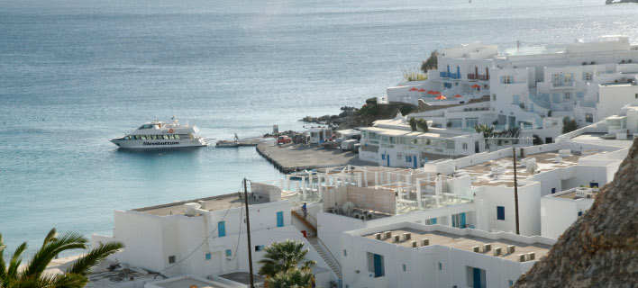 Νεαρή Πατρινιά έκανε χλιδάτες διακοπές στη Μύκονο με... πλαστά χαρτονομίσματα