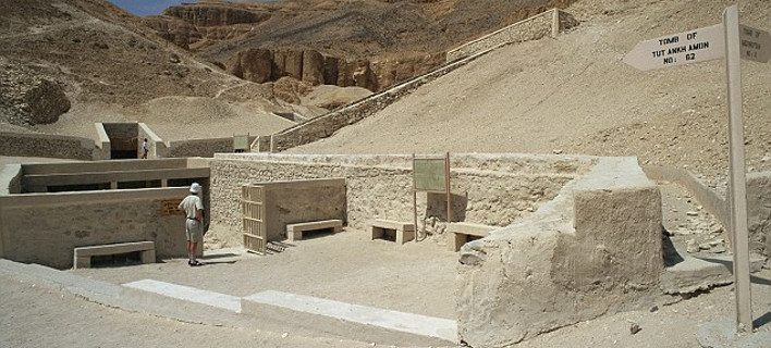 Αίγυπτος: Μυστική πύλη για τον τάφο της Πριγκίπισσας Νεφερτίτης - Ανακαλύφθηκε από Αγγλο αρχαιολόγο [εικόνες]