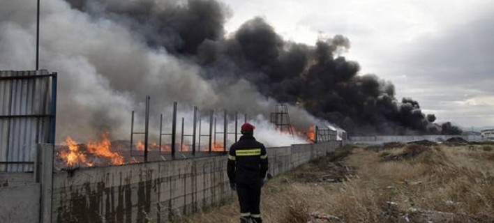 Πώς επηρεάζει την υγεία μας το τοξικό νέφος από τον Ασπρόπυργο