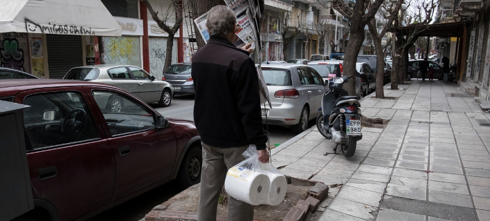 Υφεση περιμένουν και το 2018 οι περισσότεροι Ελληνες, σύμφωνα με έρευνα της Nielsen/ Φωτογραφία: Intimenews