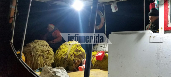 Αυτοψία στις Οινούσσες -Ψαράδες: «Τούρκοι μας απειλούν καθημερινά με όπλα»