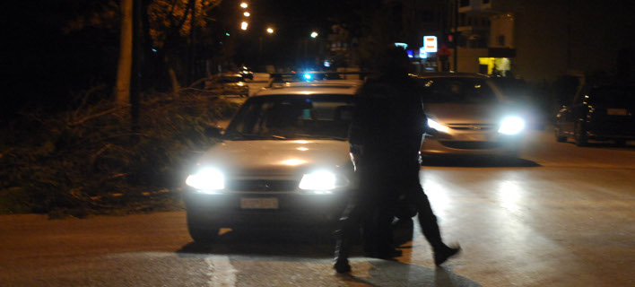 Πήγαν για απεντόμωση και βÏήκαν οπλοστάσιο στην κουζίνα του -Σε σπίτι στον Κολωνό