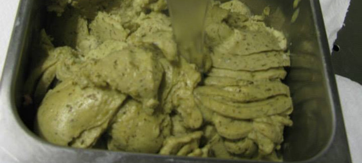 Κι όμως υπάρχει μαγειρίτσα... παγωτό! 