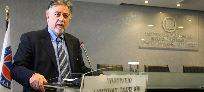 Πανούσης: Ανακάλεσα τη διαταγή για τους μετανάστες, θα γίνει ΕΔΕ -Ο αρχηγός ζήτησε παραιτήσεις