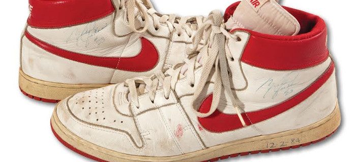 Τα παπούτσια που φορούσε ο Μάικλ Τζόρνταν το '84 πωλήθηκαν 71.533 δολάρια [εικόνες]