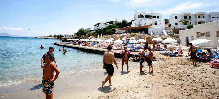 Beach bar στην Μύκονο με μηνιαίο τζίρο 4 εκατ.ευρώ - Tι έδειξαν οι έλεγχοι της ΑΔΑΕ στα νησιά