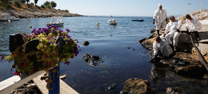 Η κυβέρνηση μιλάει για οικολογική καταστροφή στις Σκουριές, αλλά για τη Σαλαμίνα ούτε λέξη